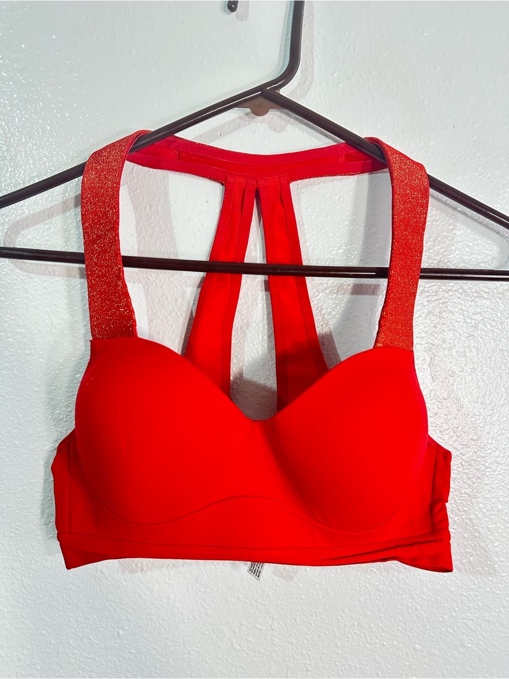 Victoria’s Secret VSX Sport Red Padded Underwire Sports Bra Glitter Strappy 34B